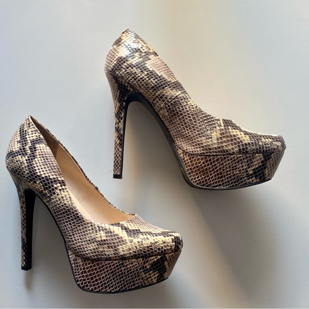 Jessica Simpson Pumps - Picture 5 of 16